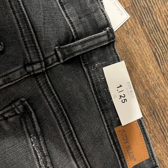 Judy Blue Mid Rise - Picture 5 of 6